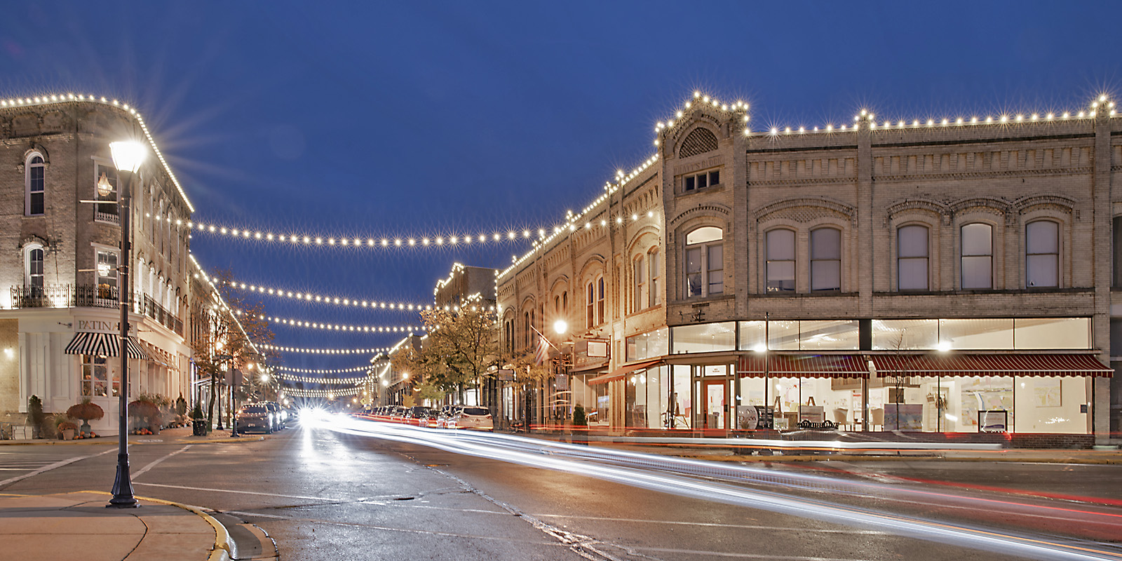Downtown Ripon at night