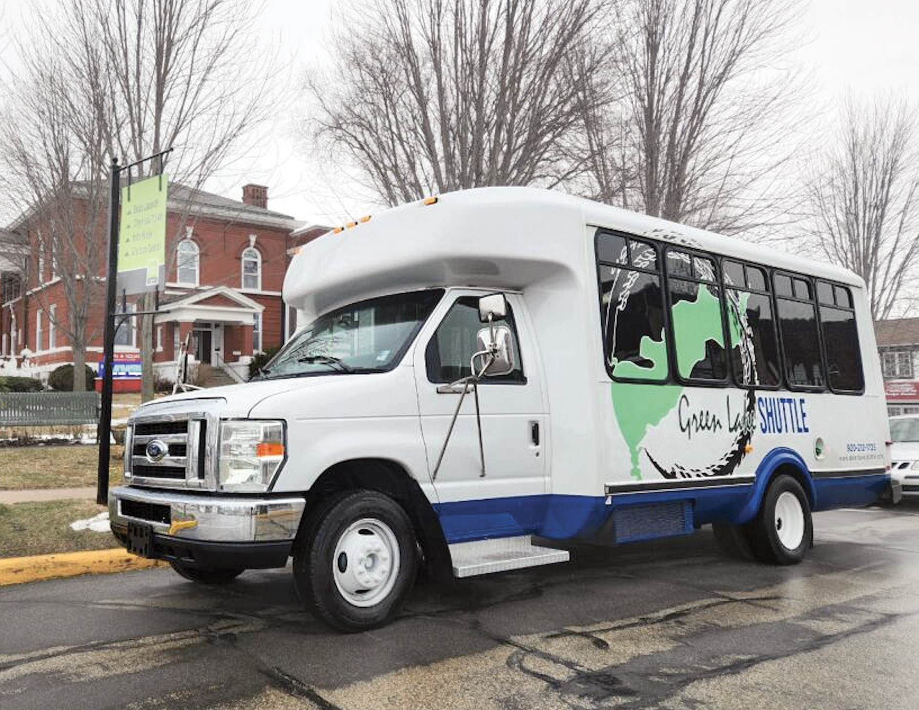 SM BIZ_Green Lake Shuttle_0523.jpg