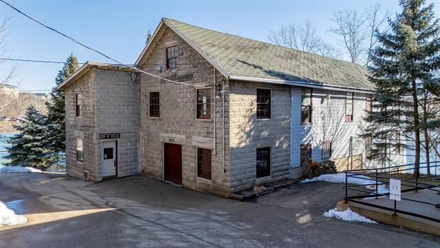 Courtney Woolen Mill