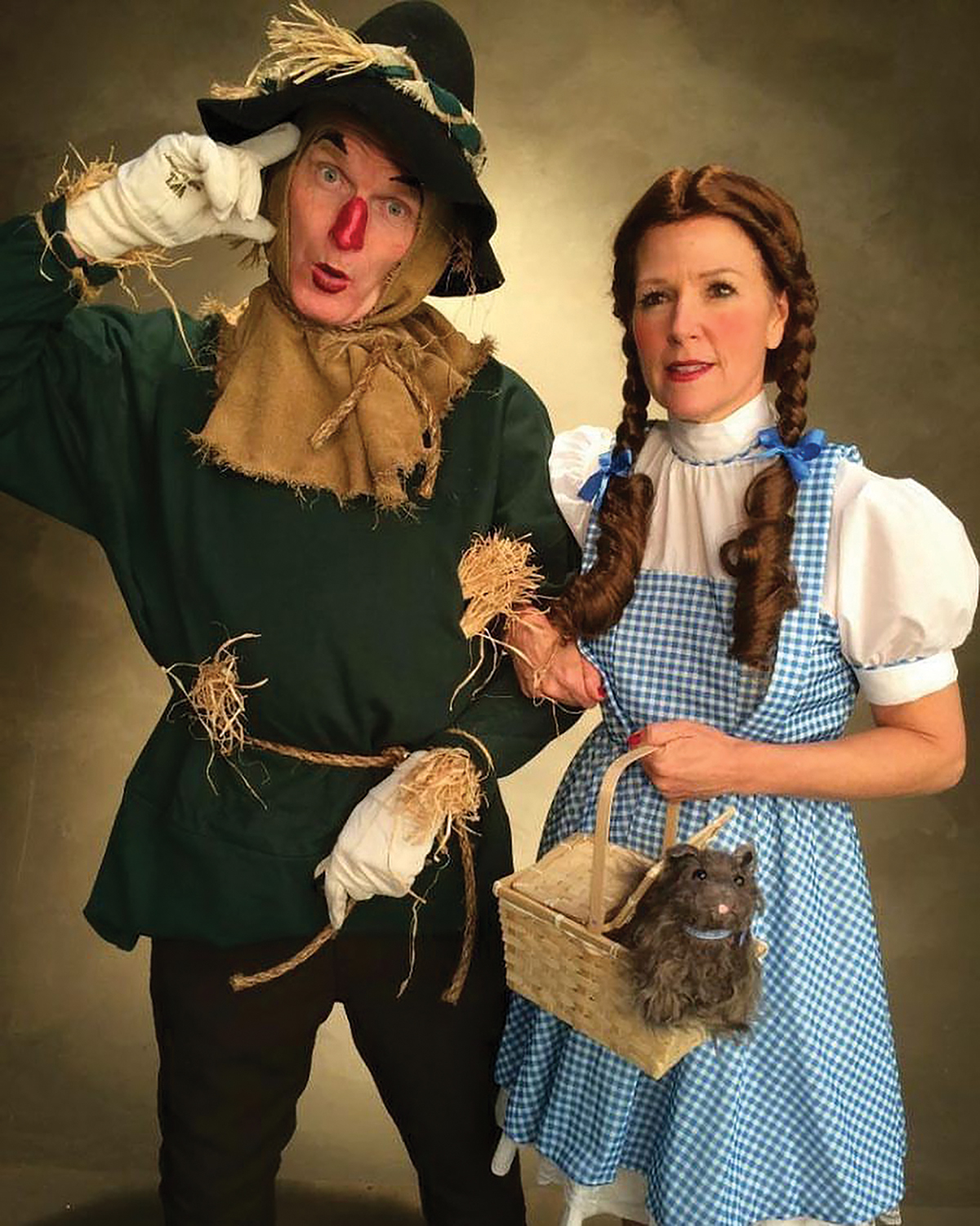 Phil and Mary Lindemann are known for wearing costumes to trade shows. For one they dressed as the Scarecrow and Dorothy from The Wizard of Oz using the slogan,