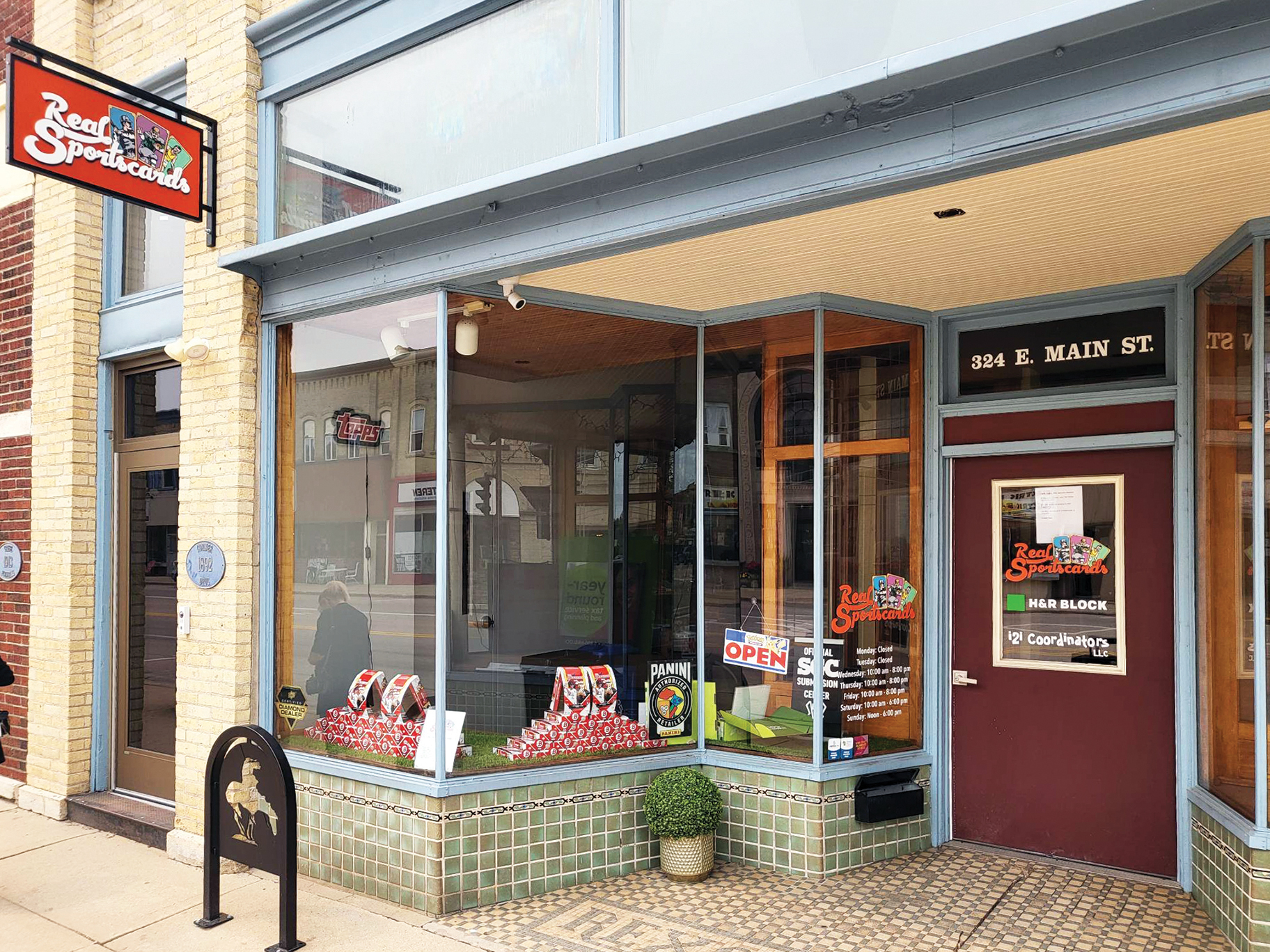 SM BIZ_Real Sports Cards exterior.jpg