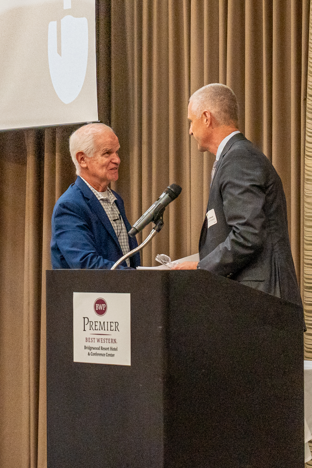 Samaritan's Ethics in Business summit keynote speaker John Blumberg (L) was introduced by Dave Kievet (R), president & CEO of The Boldt Group.