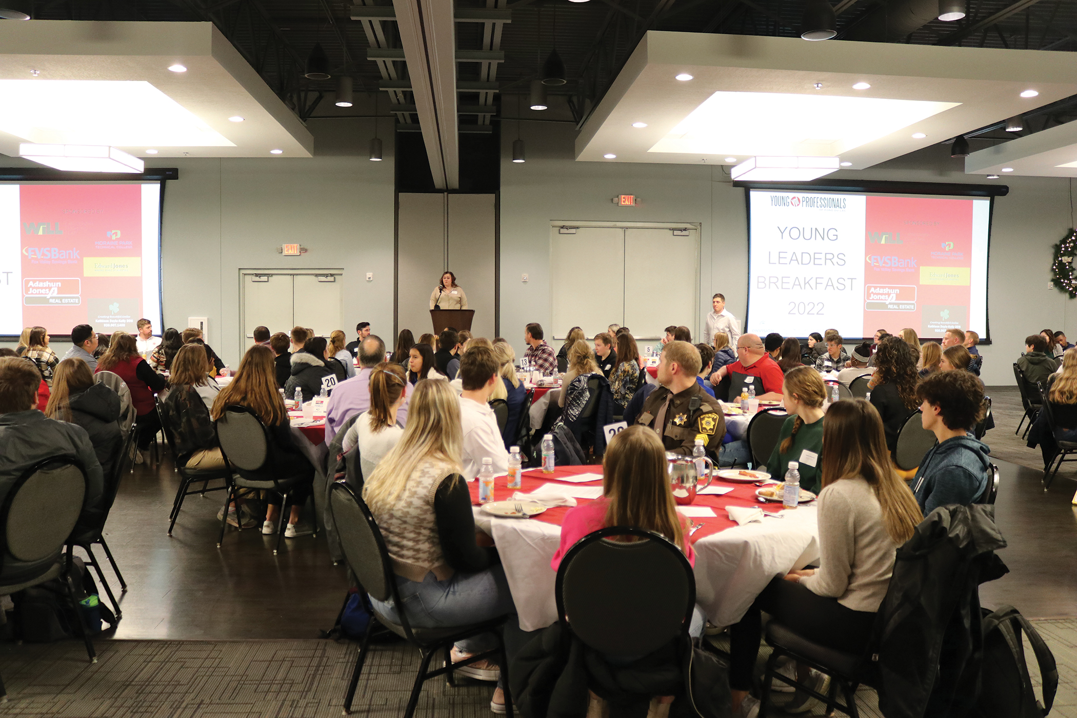 Envision’s Young Leaders Breakfast convened 68 local young professionals from nearly 20 different industries with 178 students from nine high schools to share career experiences and advice.
