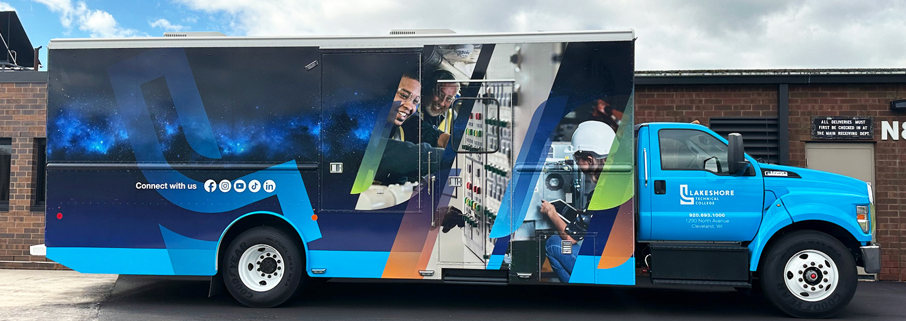 MW_mobile-lab.jpg