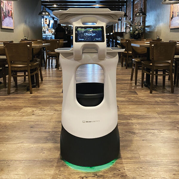News_Restaurant robot_RGB.jpg