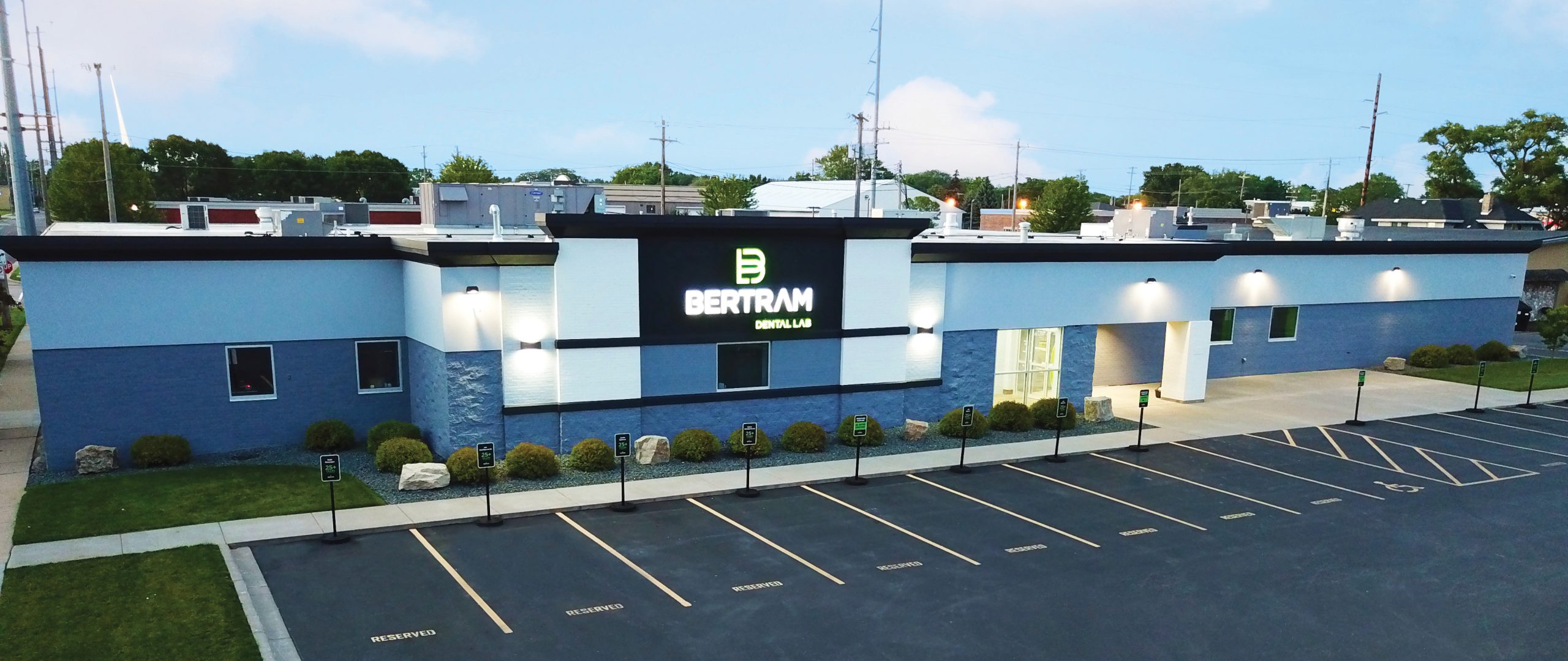 SM BIZ_BDL_Outside Pic.jpg