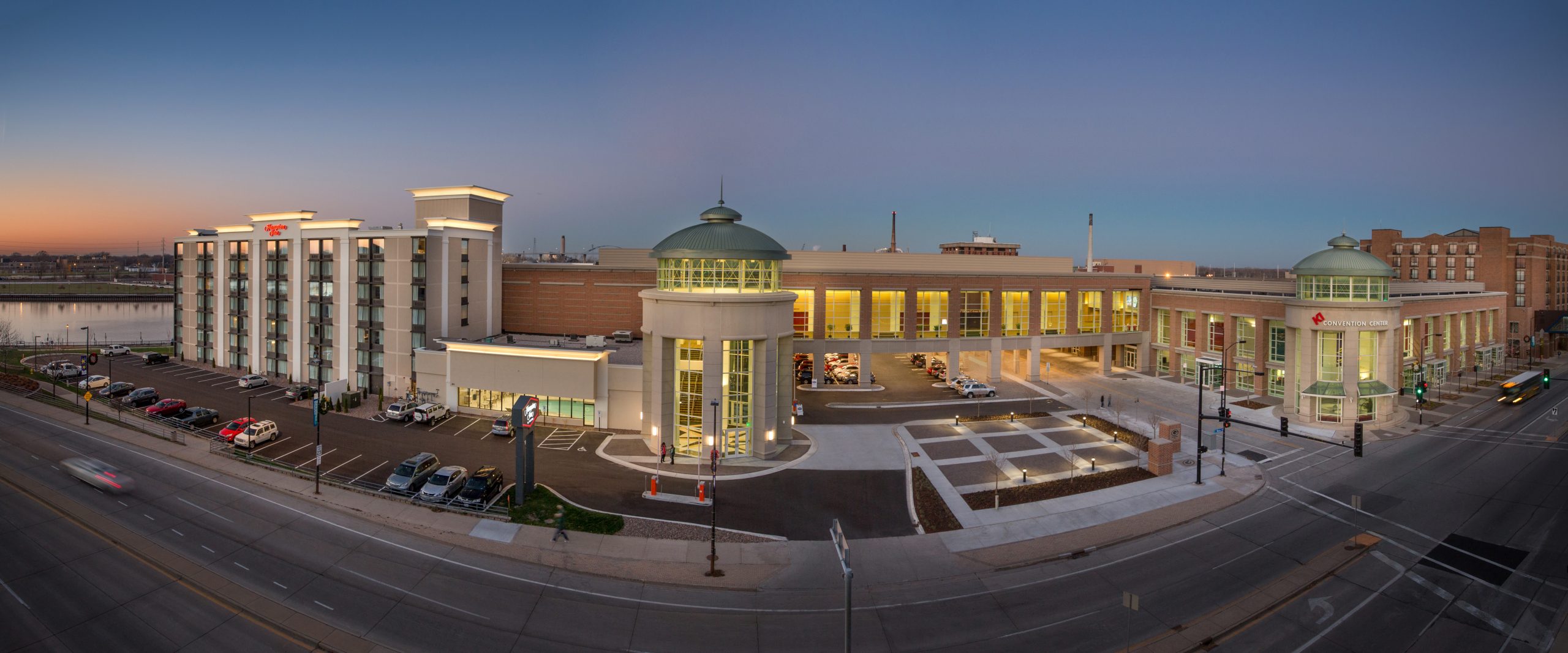 The KI Convention Center can house conventions and meetings large and small. It’s attached to the Hyatt Regency Downtown Green Bay for the convenience of attendees and guests.Discover Green Bay