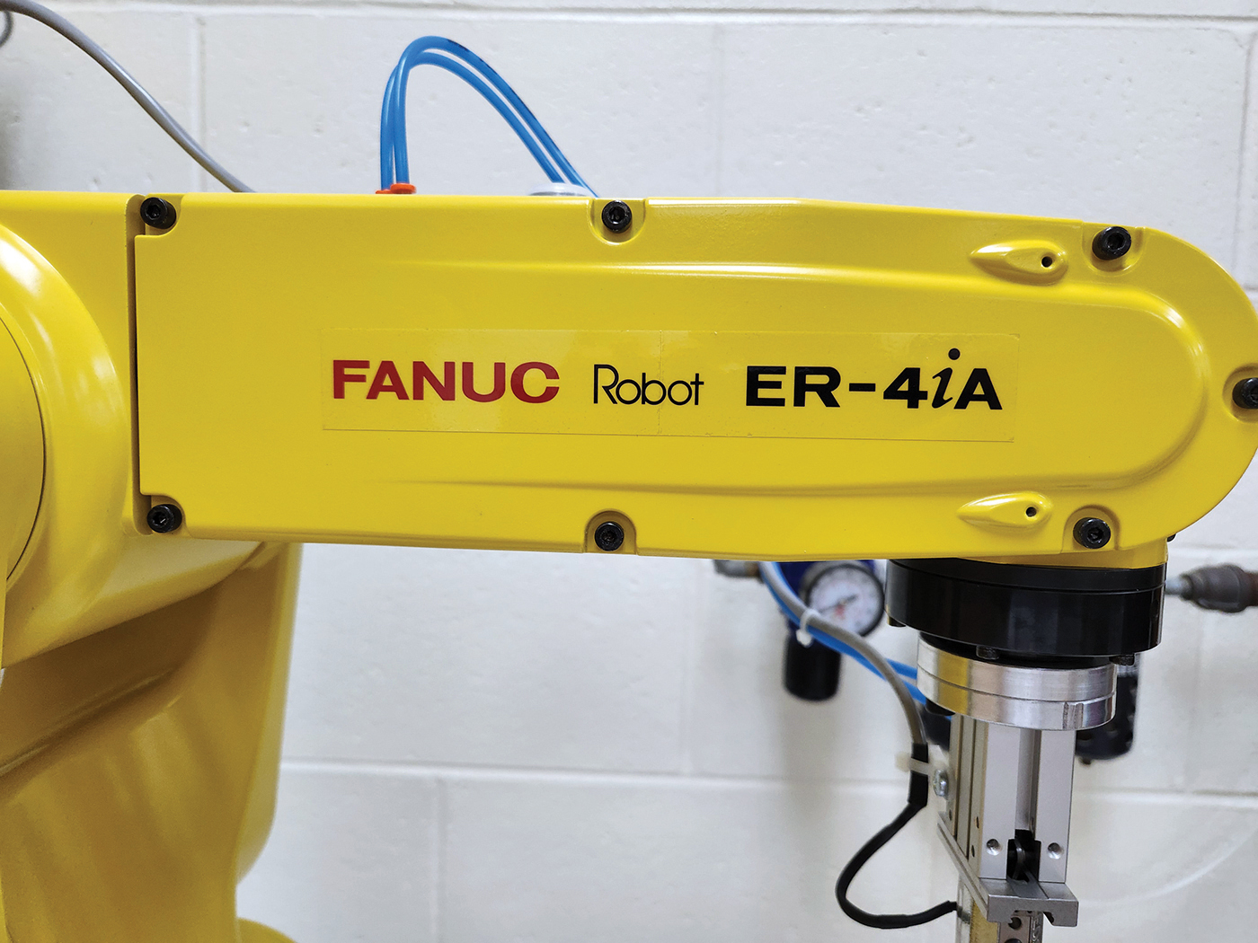 MAKING WAY_L-C robotic arm.jpg