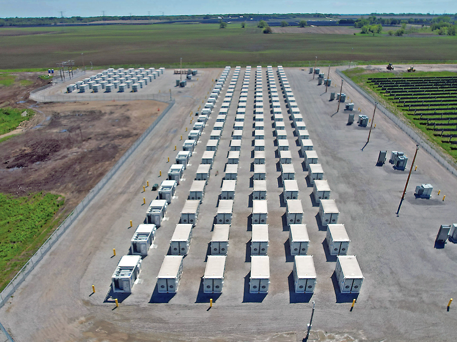 Wisconsin’s first large-scale energy storage project, with 12,000 batteries, is operational.