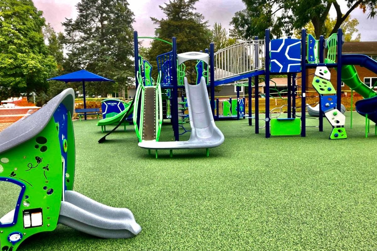 Playground Pals - Green Lake