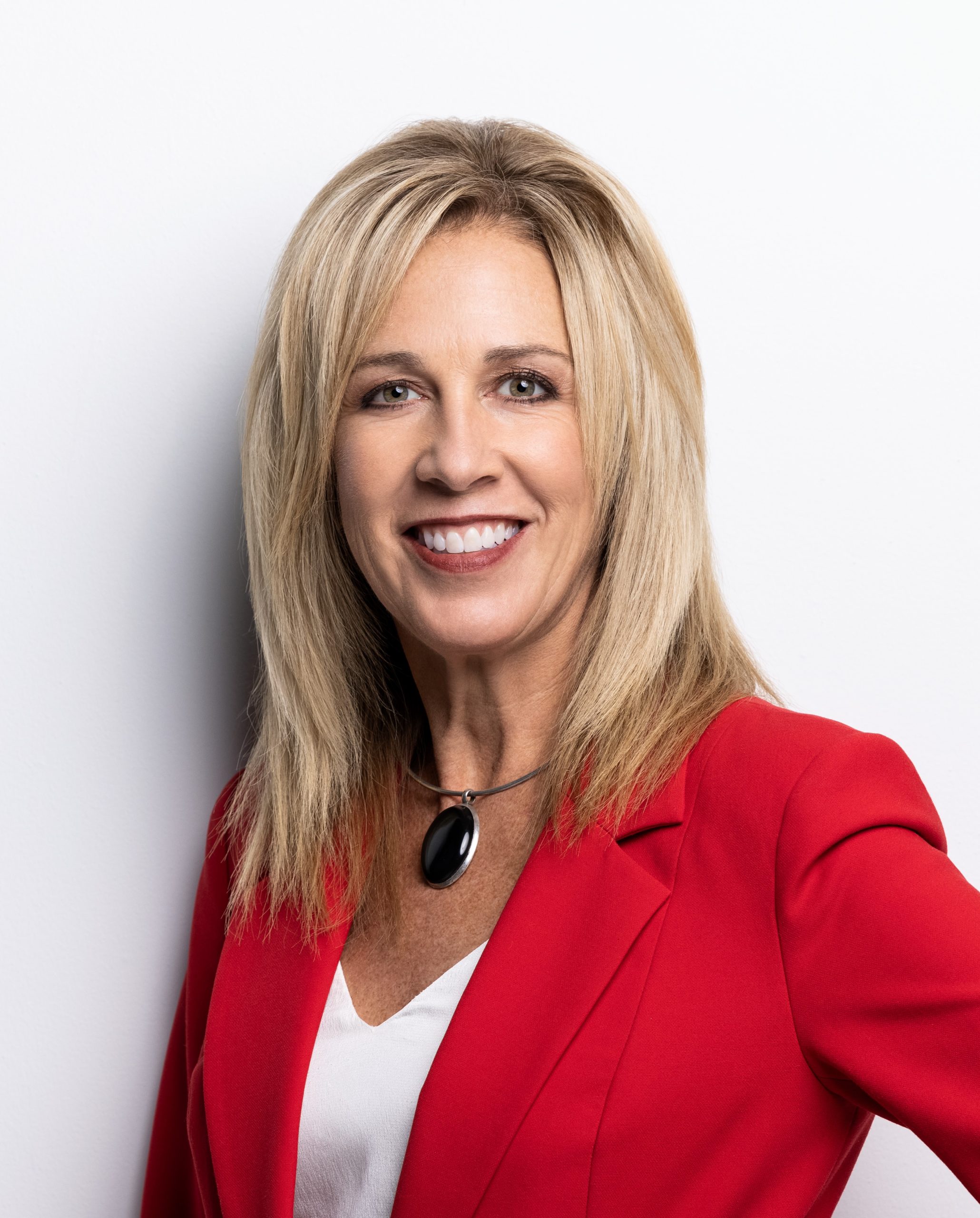 laurie butz headshot (1).jpg