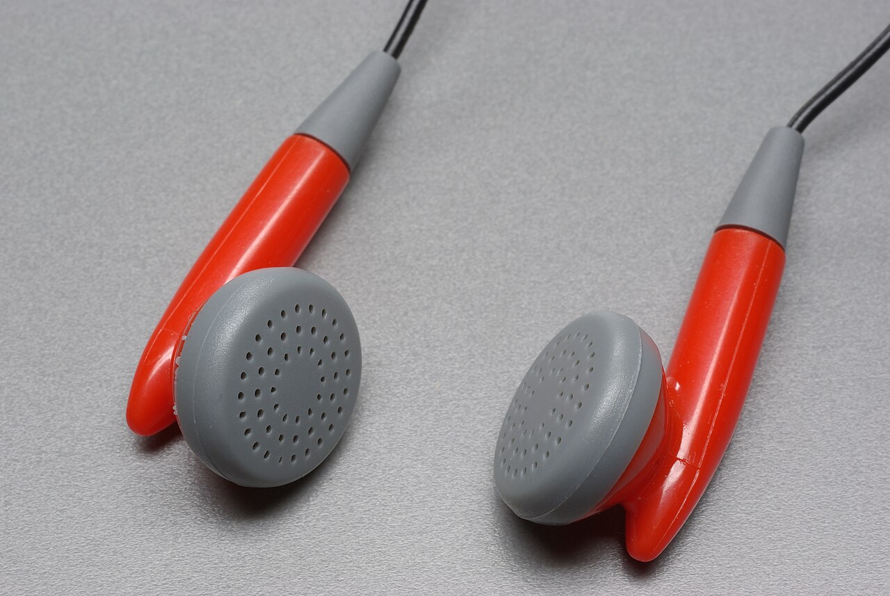 earphones