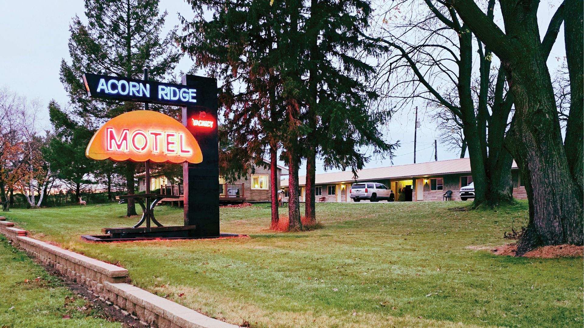 SM BIZ_Acorn Ridge Motel.jpg